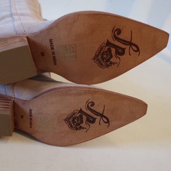 NWOB Womens Free People Beige Suede Western Boots 36 US/6 - Picture 12 of 12